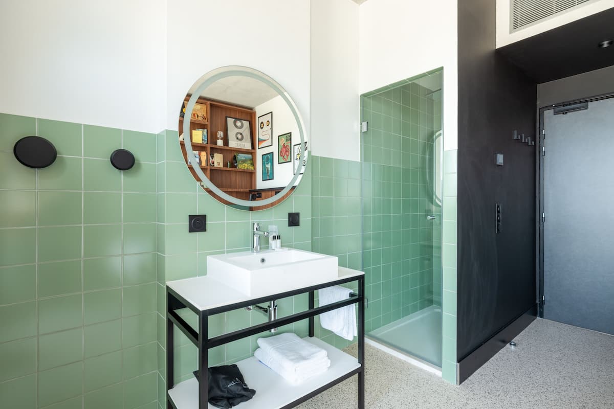 Standardzimmer | Badezimmer | Haartrockner