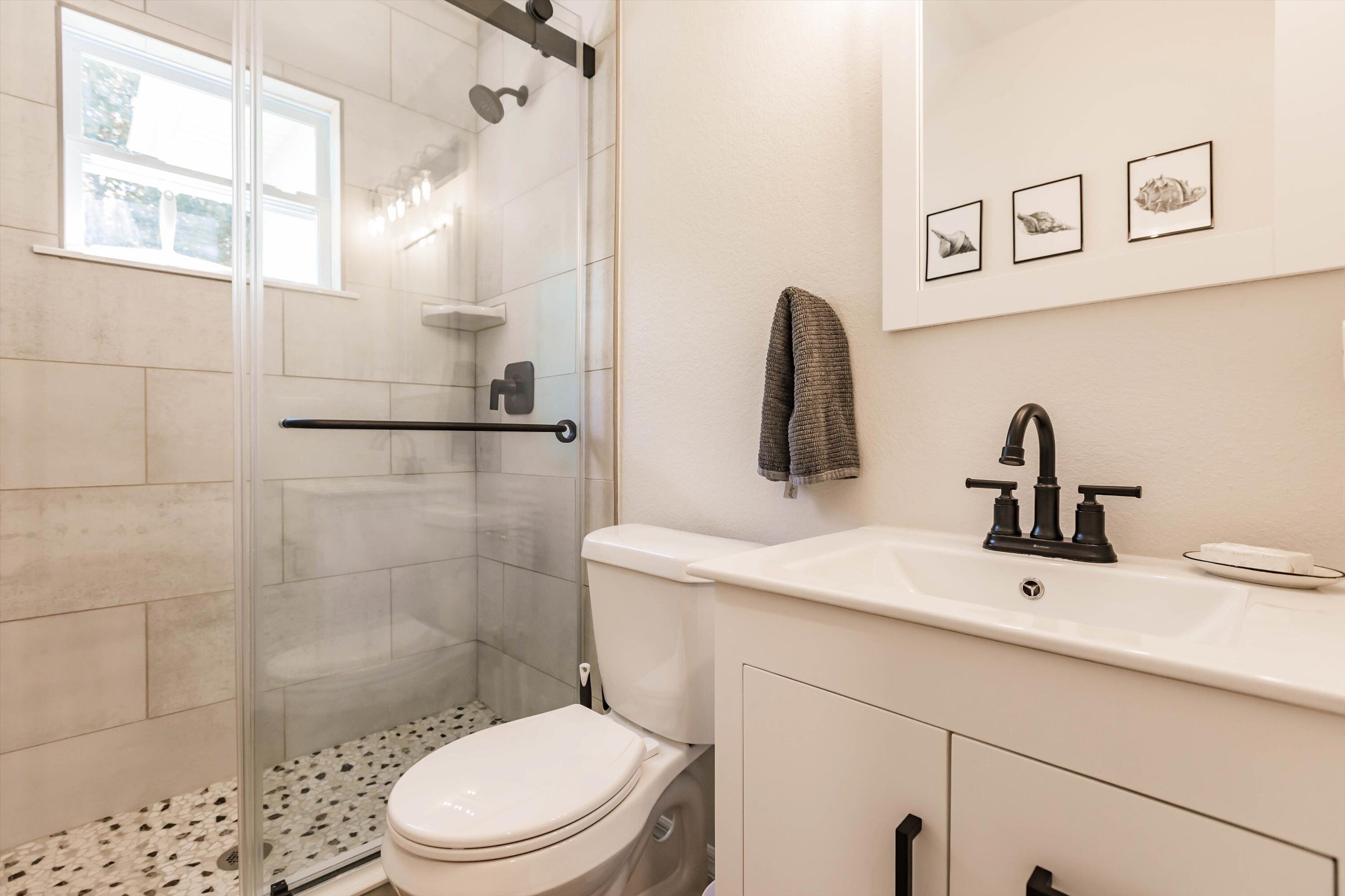 Close to Fisherman's Village, historic downtown, and farmers market