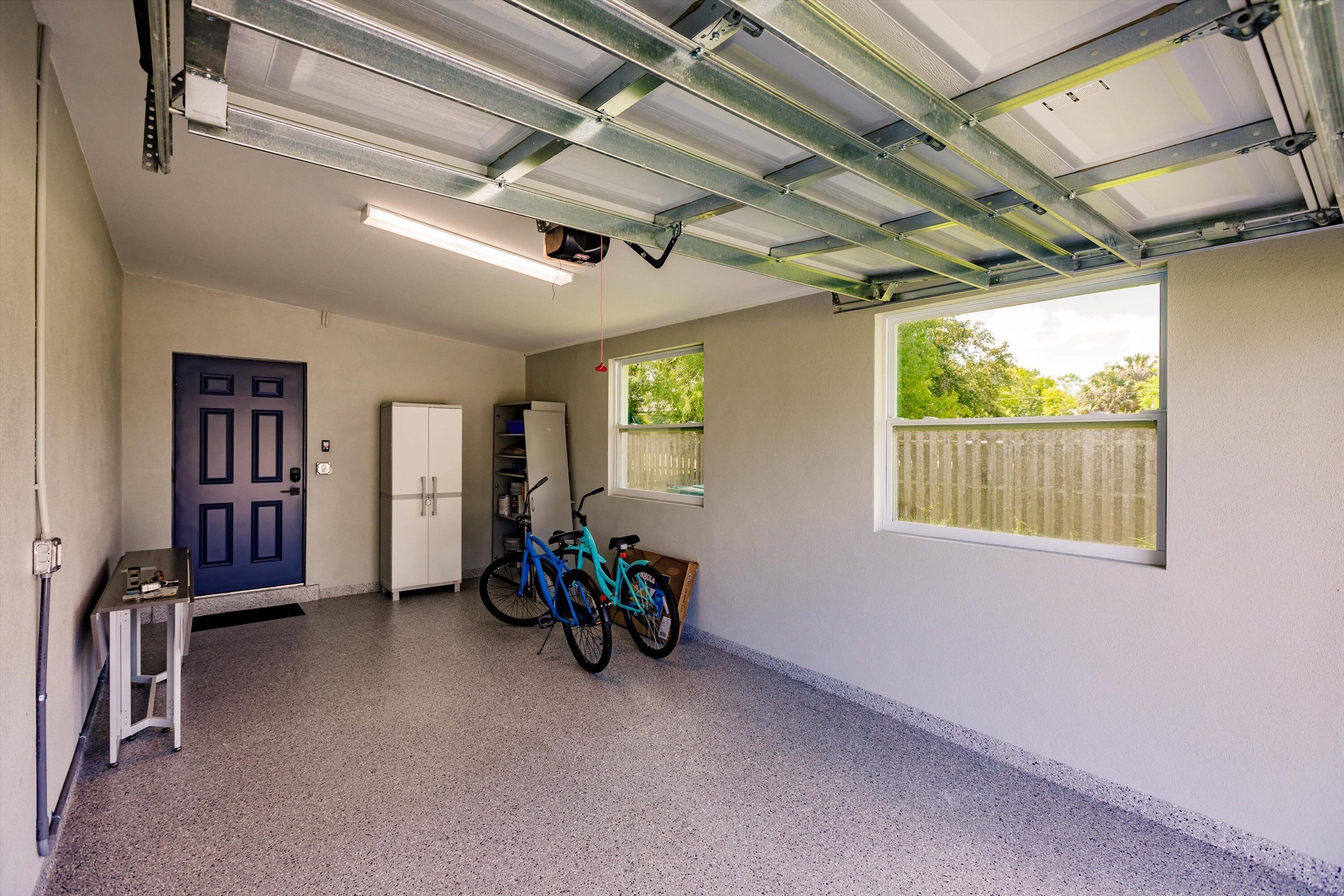 Close to Fisherman's Village, historic downtown, and farmers market