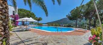 Villa Ottagonale, Capo Perla