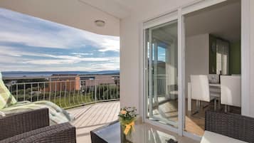Apartment (Two Bedroom Apartment with Balcony an) | Terrace/patio