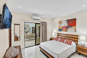 3 soverom, strykejern/-brett, reiseseng for barn og wi-fi