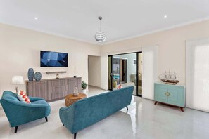 Interior - Pool, Games & Family Fun by Sandy Beaches (Potrero)