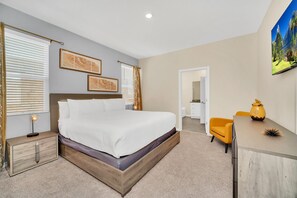 6 bedrooms, iron/ironing board, WiFi, bed sheets