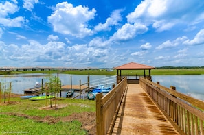 المنطقة المحيطة بالمنشأة