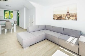 Smart-TV, Tischtennisplatte