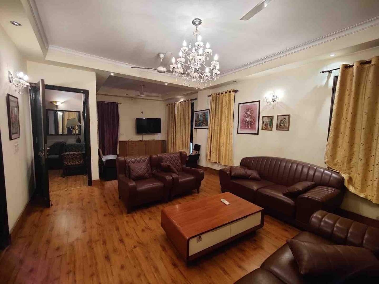 Lovely 7BHK Unit/Spacious Entire Two floors