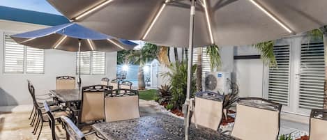 Outdoor dining