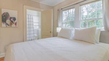 1 bedroom, iron/ironing board, travel crib, WiFi