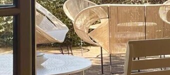 Villa « La plage » pieds dans l’eau, à 6 m de la plage. Aéroport/gare TGV à15 mn