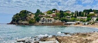 Villa " La plage "  waterfront villa, swimming pool, garden, 16 p