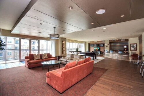 Walk to NRG + Rodeo | Free Reserved Parking | 1BR Ground Floor