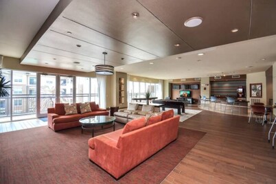 Walk to NRG + Rodeo | Free Reserved Parking | 1BR Ground Floor