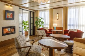 Interior - Luxury Studio with Balcony in North London (London)