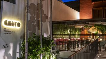 Fachada da propriedade