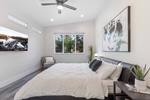 3 Schlafzimmer, Schreibtisch, kostenloses WLAN, Bettwäsche