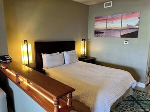 1 bedroom, iron/ironing board, travel crib, free WiFi - Blue Chair Bliss 1-102S (St. John)