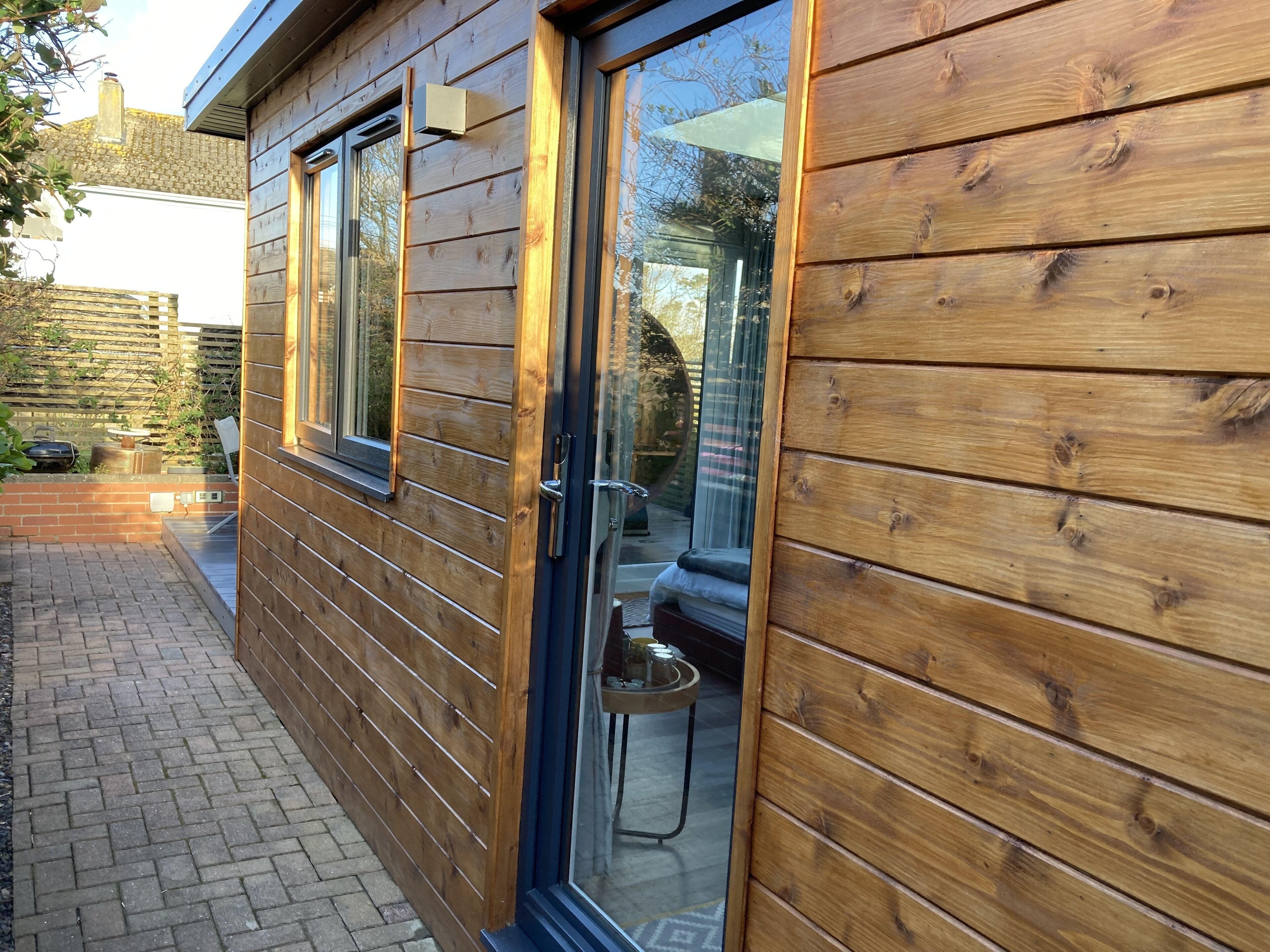 المنشأة من الخارج