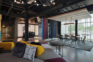 Lobby - Aloft by Marriott Austin Southwest (Austin)