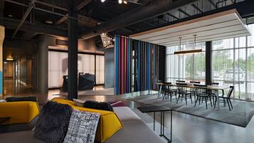Lobby lounge