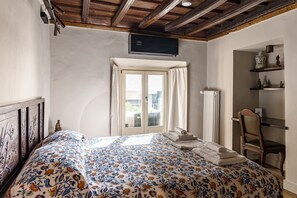 2 Schlafzimmer, Zimmersafe, Schreibtisch, kostenloses WLAN