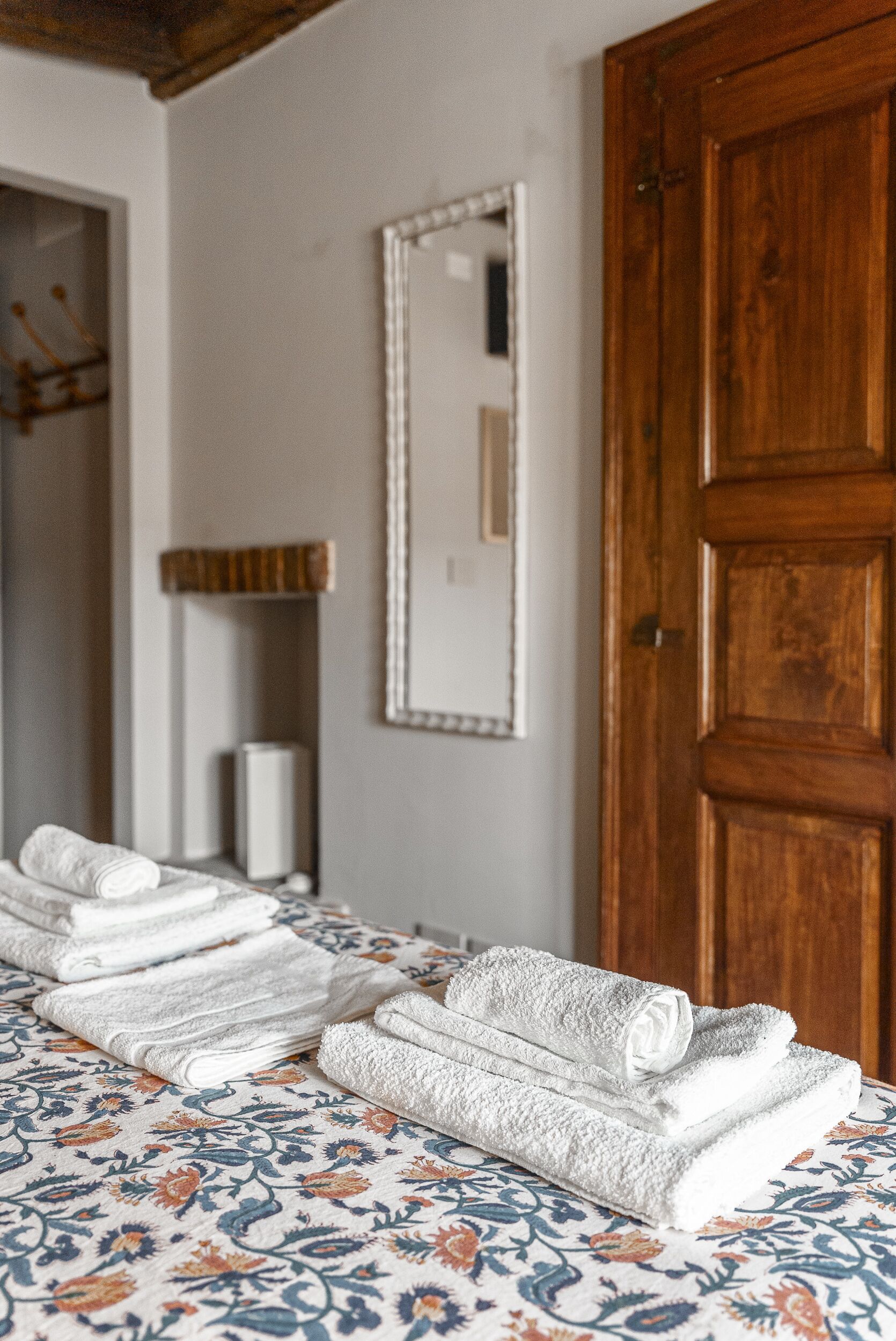 Terrific Retreat: a cozy, central flat steps from everything!