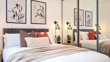 3 bedrooms, iron/ironing board, WiFi, bed sheets