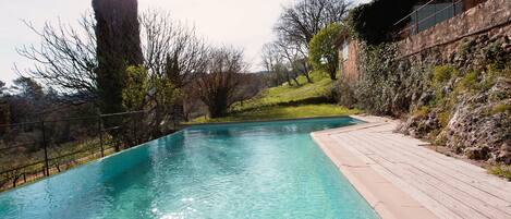 Piscine extérieure