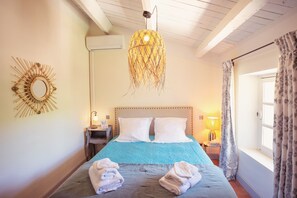 4 makuuhuonetta, ilmainen Wi-Fi, vuodevaatteet