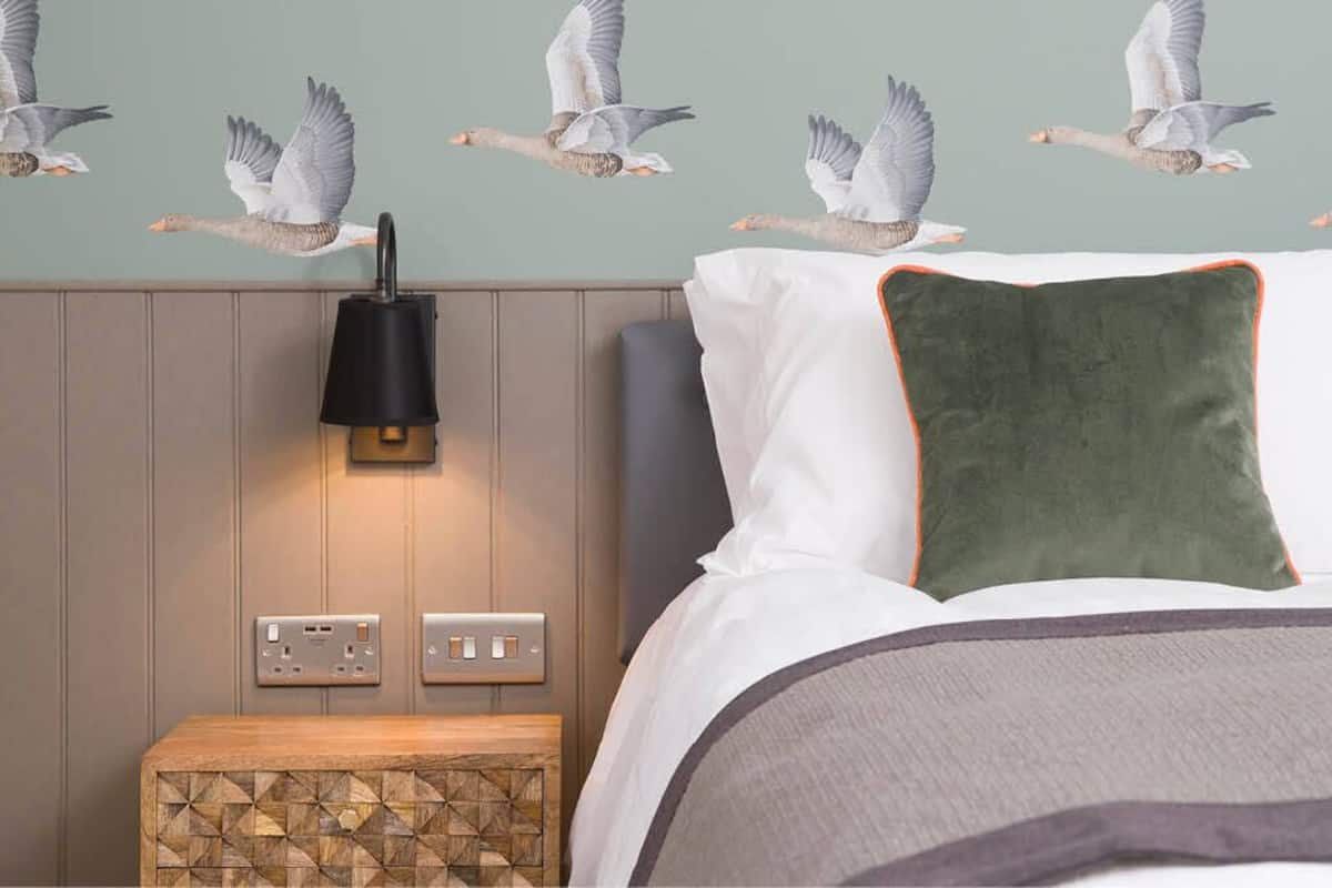 basic double room | desk, laptop workspace, iron/ironing board, free wifi