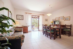 Interior - Michael Apartment (Marina di Campo)