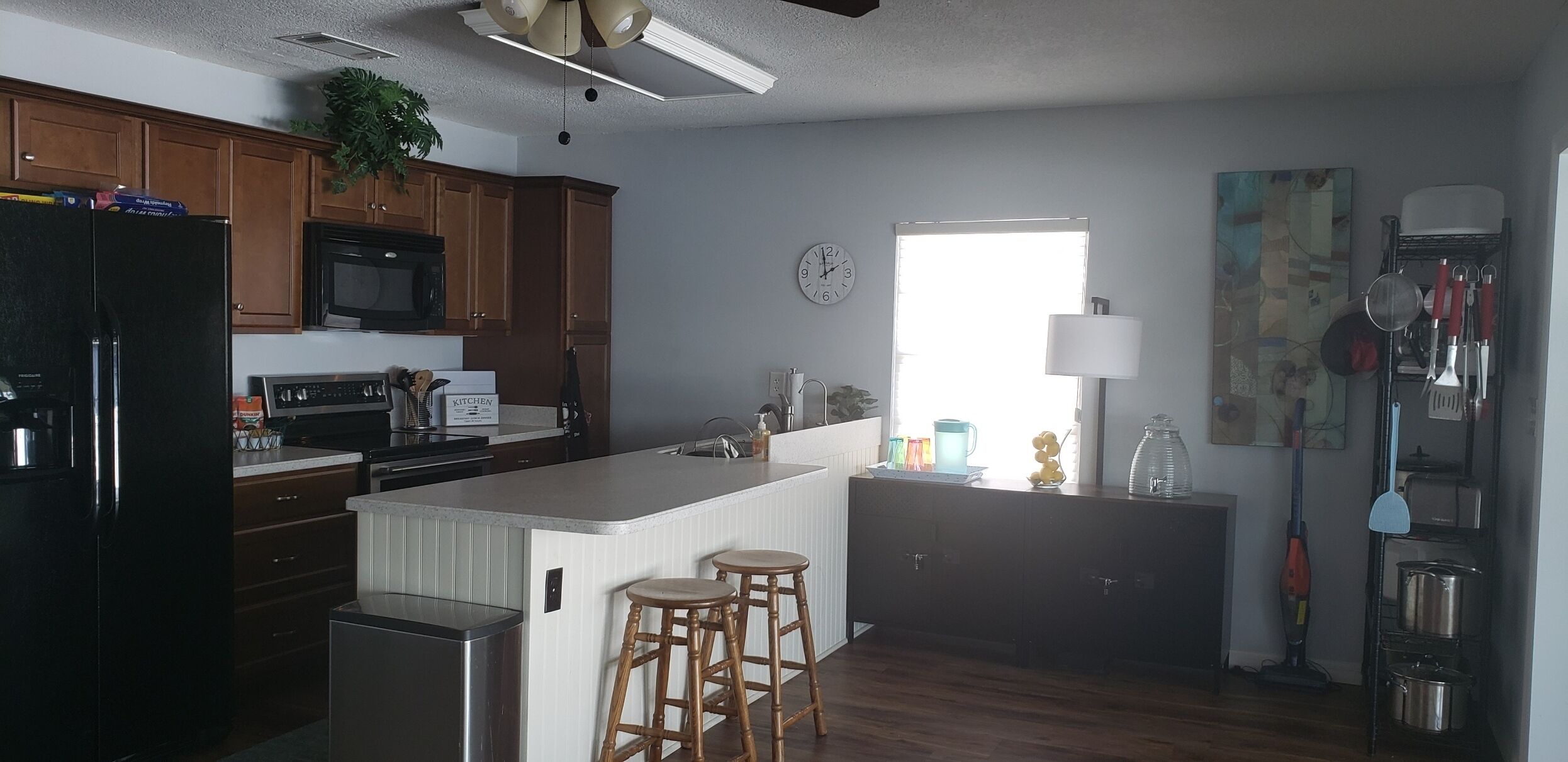 Beautiful 2 Story Home, w/Lift to 2nd Floor Balcony, on St Johns River Sleeps 10