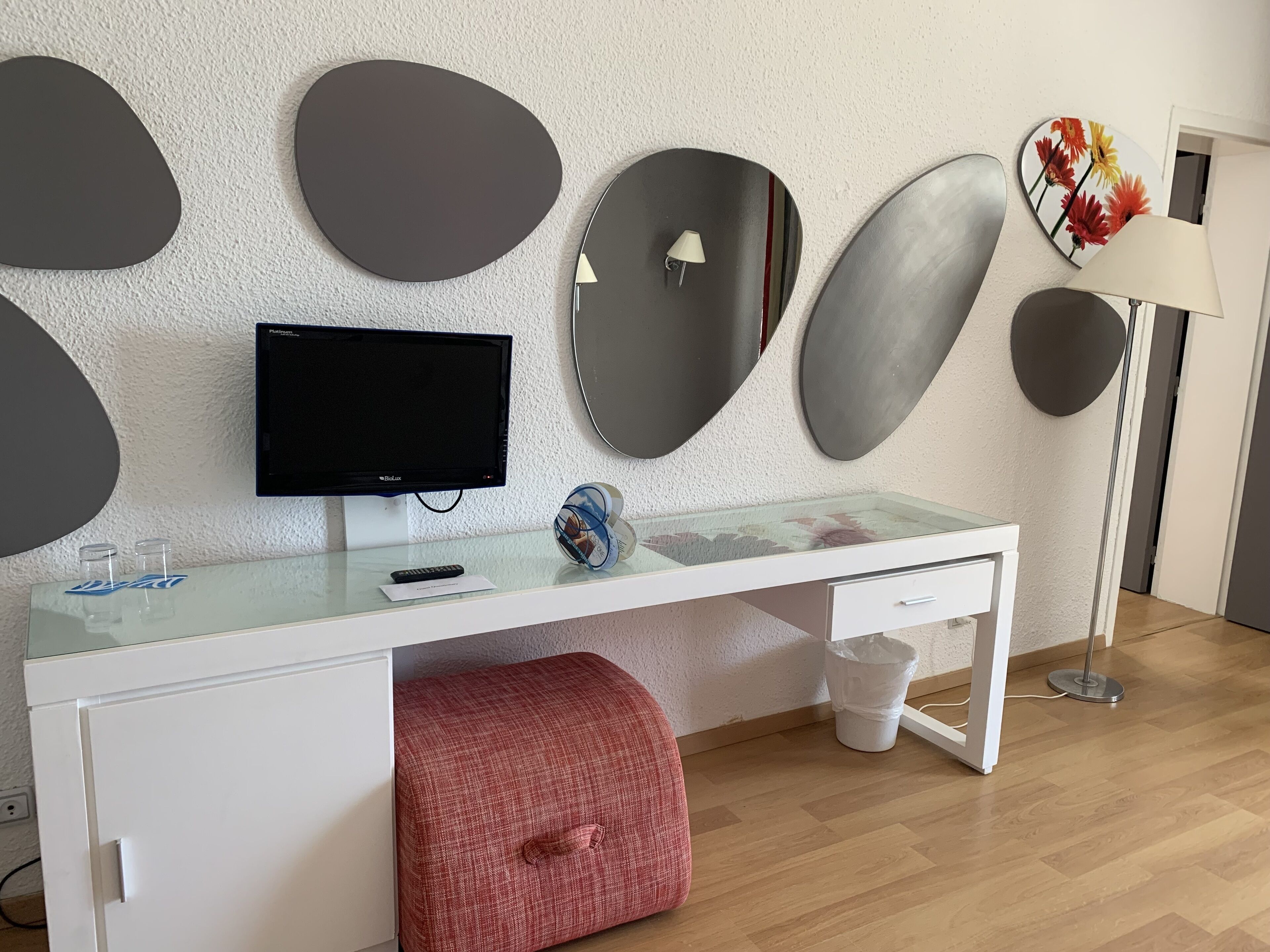 hypo-allergenic bedding, free minibar items, laptop workspace