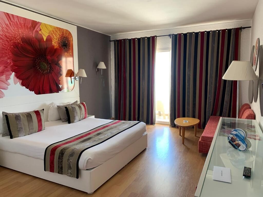 Ropa de cama hipoalergénica y artículos del minibar gratis 