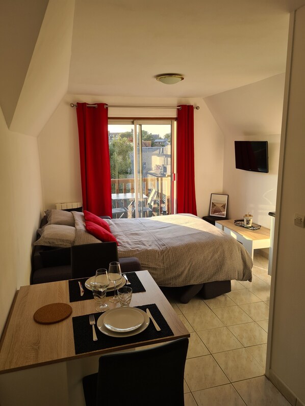 Travel cot, bed sheets - Charming studio near the sea (Tourgéville)