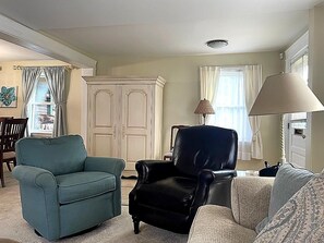 Télévision, cheminée