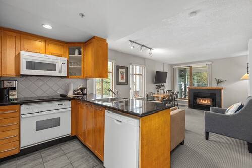 Studio (401) | Private kitchen