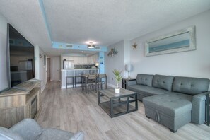 Smart TV, fireplace