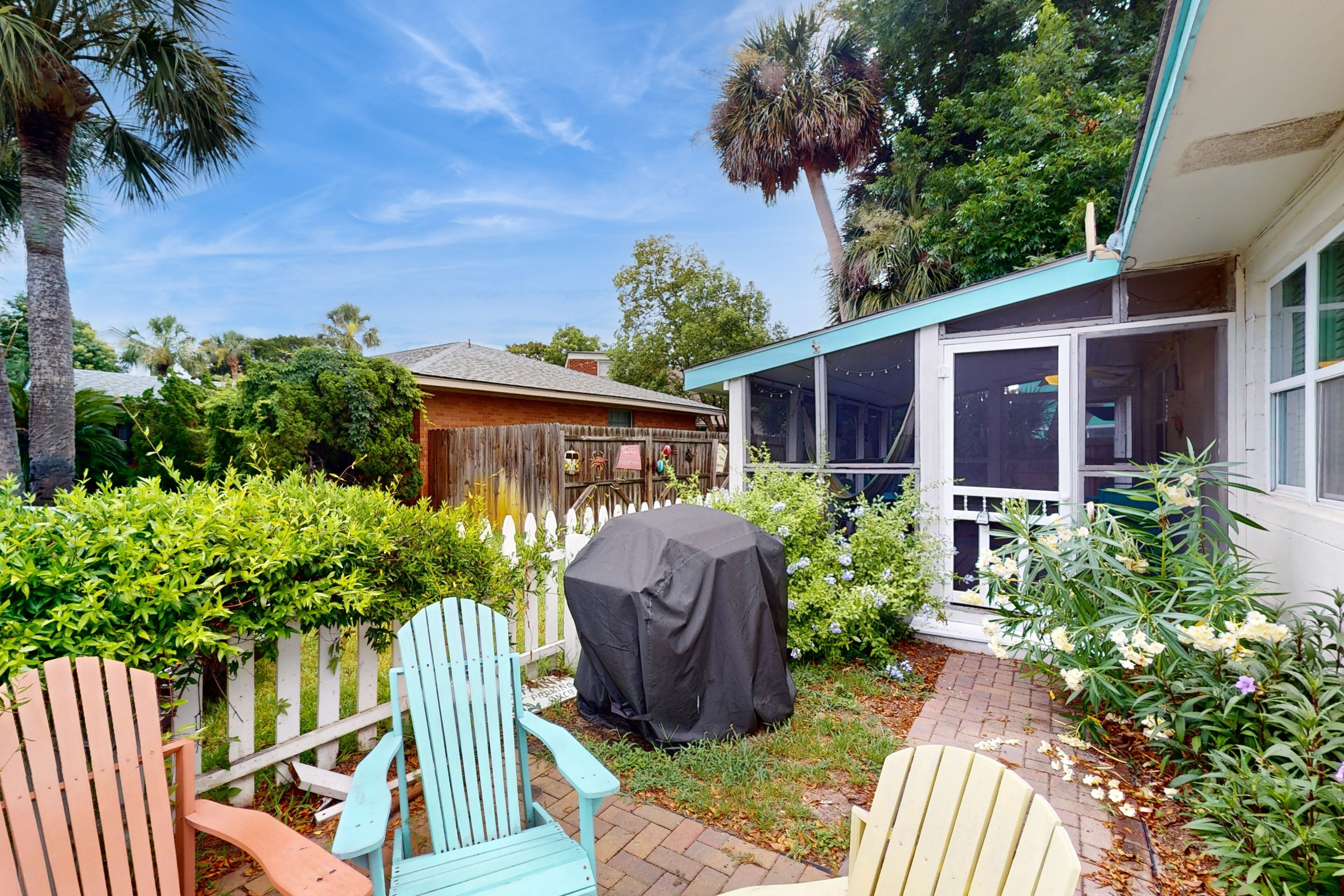 Charming, dog-friendly cottage with screened porch & fire pit - walk to beach