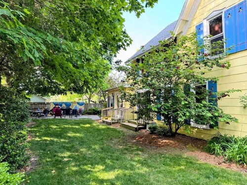 Driftwood Manor, 6BR, South Haven, Close to Beach