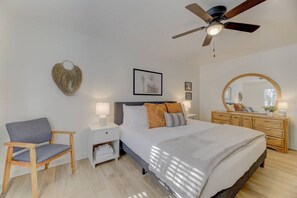 4 slaapkamers, een bureau, reisbedje, wifi
