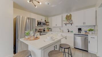 Microwave, oven, stovetop, coffee/tea maker