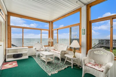 Master Lodge | Panoramic Lakeview Retreat for 20 | Spacious Dining Deck