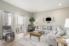 TV - Bent Tree 16 (South Haven)