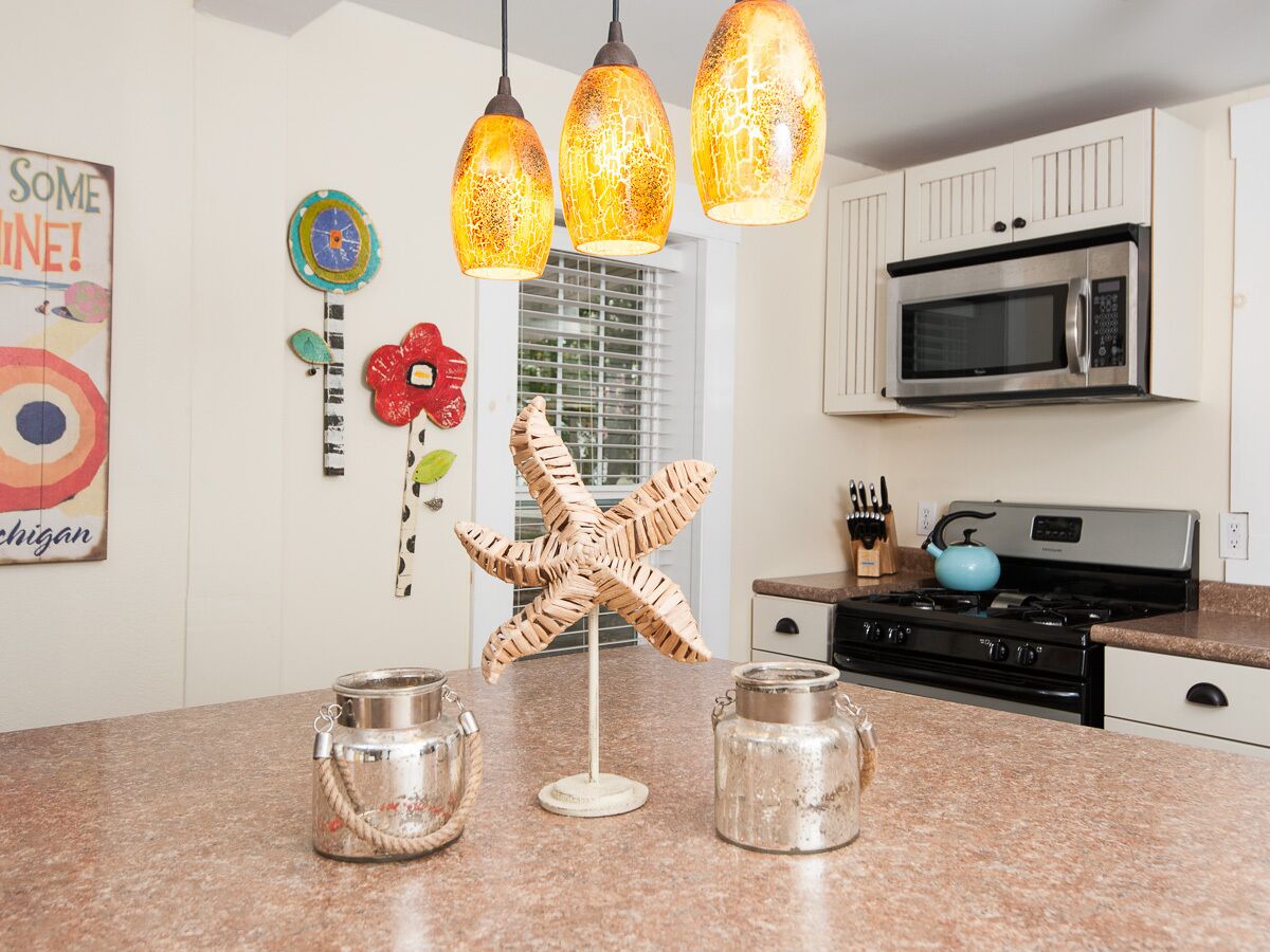 Beach Grass | Quiet Cottage Retreat, Fenced-in Yard, Close to Beach & Downtown