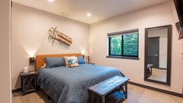 4 bedrooms, iron/ironing board, free WiFi, bed sheets