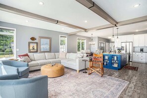 Smart TV, fireplace, offices