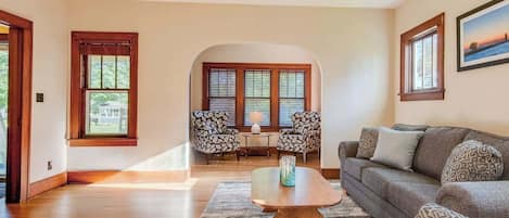 Een televisie en een kantoor