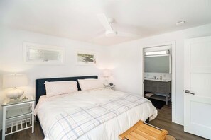 3 bedrooms, iron/ironing board, free WiFi, bed sheets - SH Cottage (South Haven)