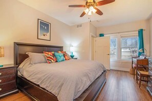 4 bedrooms, iron/ironing board, free WiFi, bed sheets - Anchors Aweigh (South Haven)